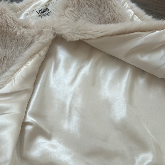 Kids Faux Fur Vest - Picture 7 of 10